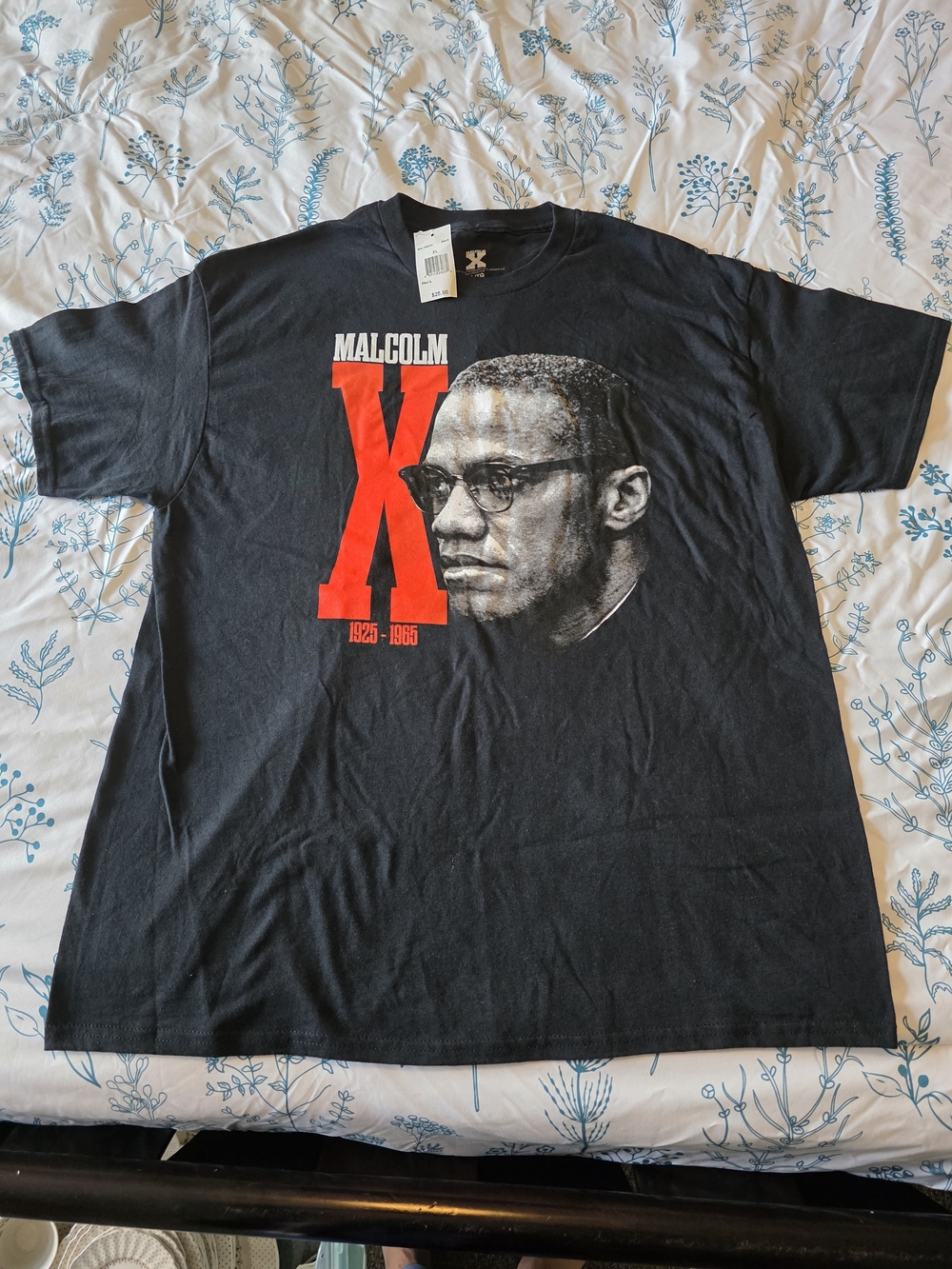 Mens Malcom X T Shirt Size XL  Black And Red